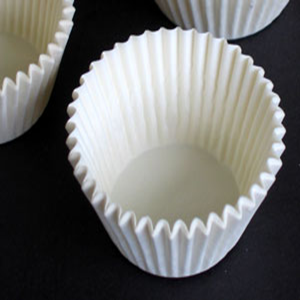 Liv/Alpen Patty Pans for Cupcakes, 38 x 26mm, No. 390, White, 500/Pack Pack